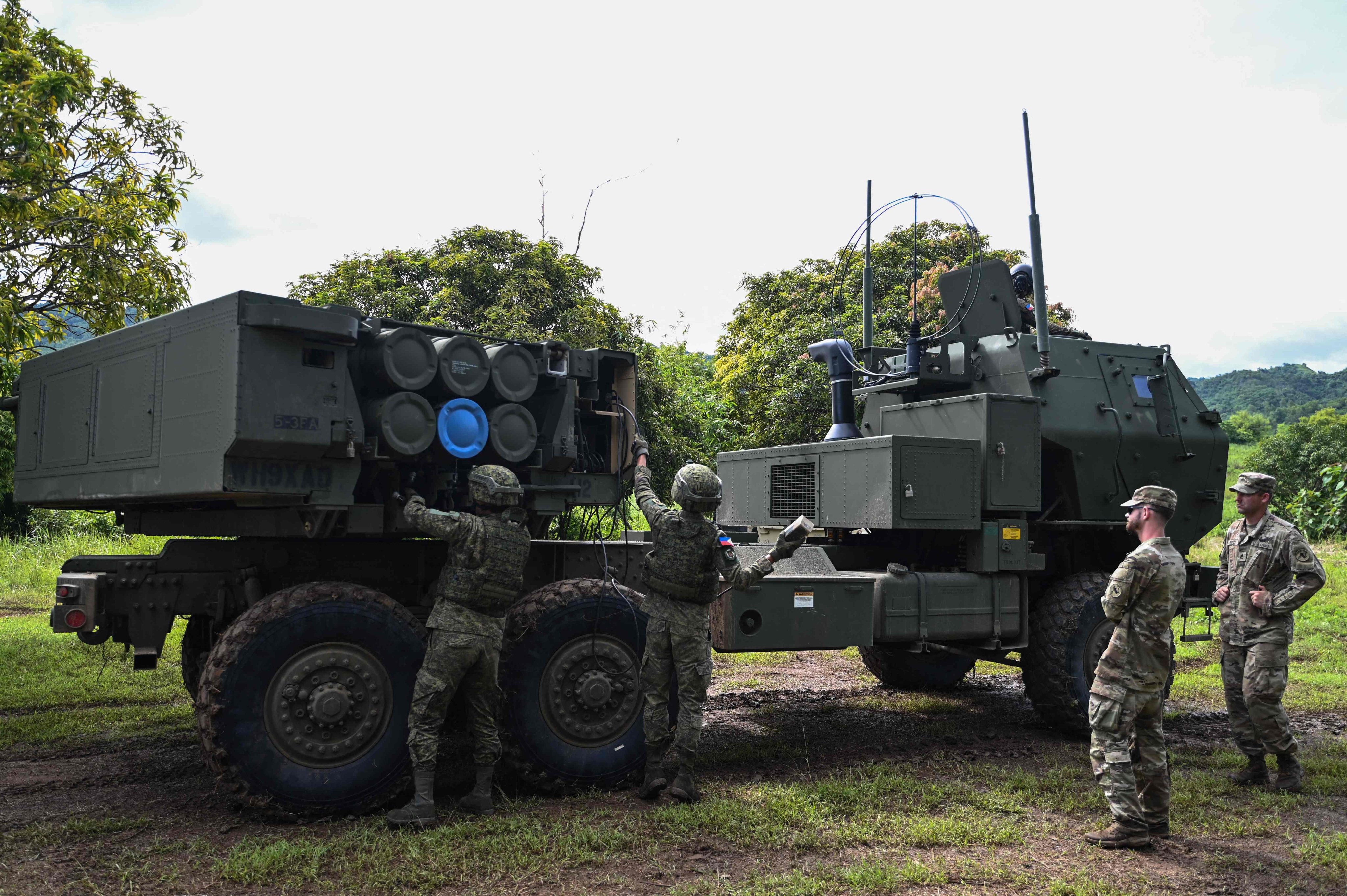 Soldiers prepare a High Mobility Artillery Rocket System a joint exercise with the US in Fort Magsaysay, the Philippines, earlier in August. Photo: AFP
